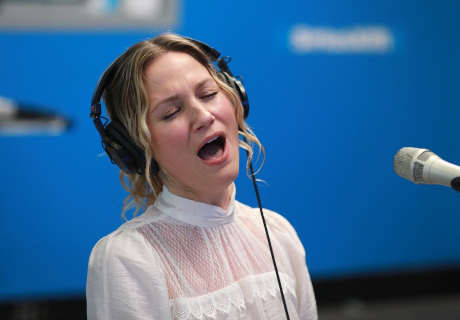 Jennifer Nettles performs for SiriusXM's 12 Days of Country Christmas