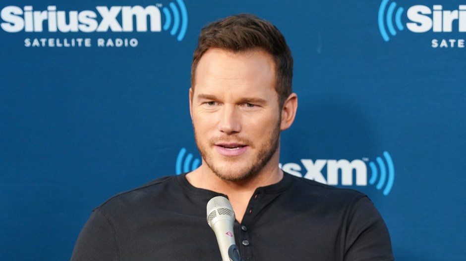 Find out who knew Jurassic World ending before Chris Pratt | SiriusXM