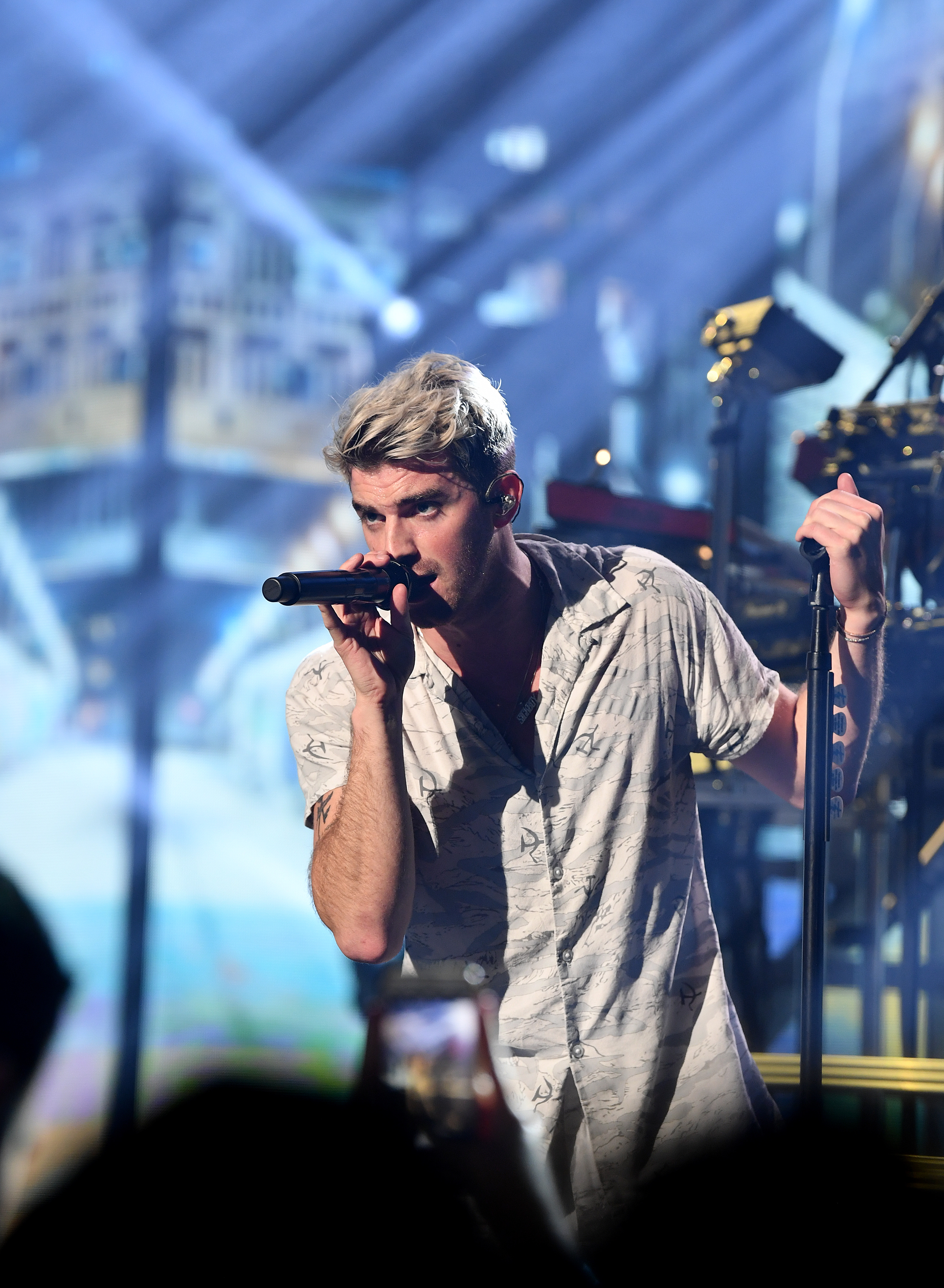 The Chainsmokers perform live on stage during an exclusive concert for SiriusXM and Pandora as part of Its Super Bowl Week Opening Drive Super Concert Series on January 29, 2020 in Miami Beach, Florida. (Photo by Dimitrios Kambouris/Getty Images for Pandora)