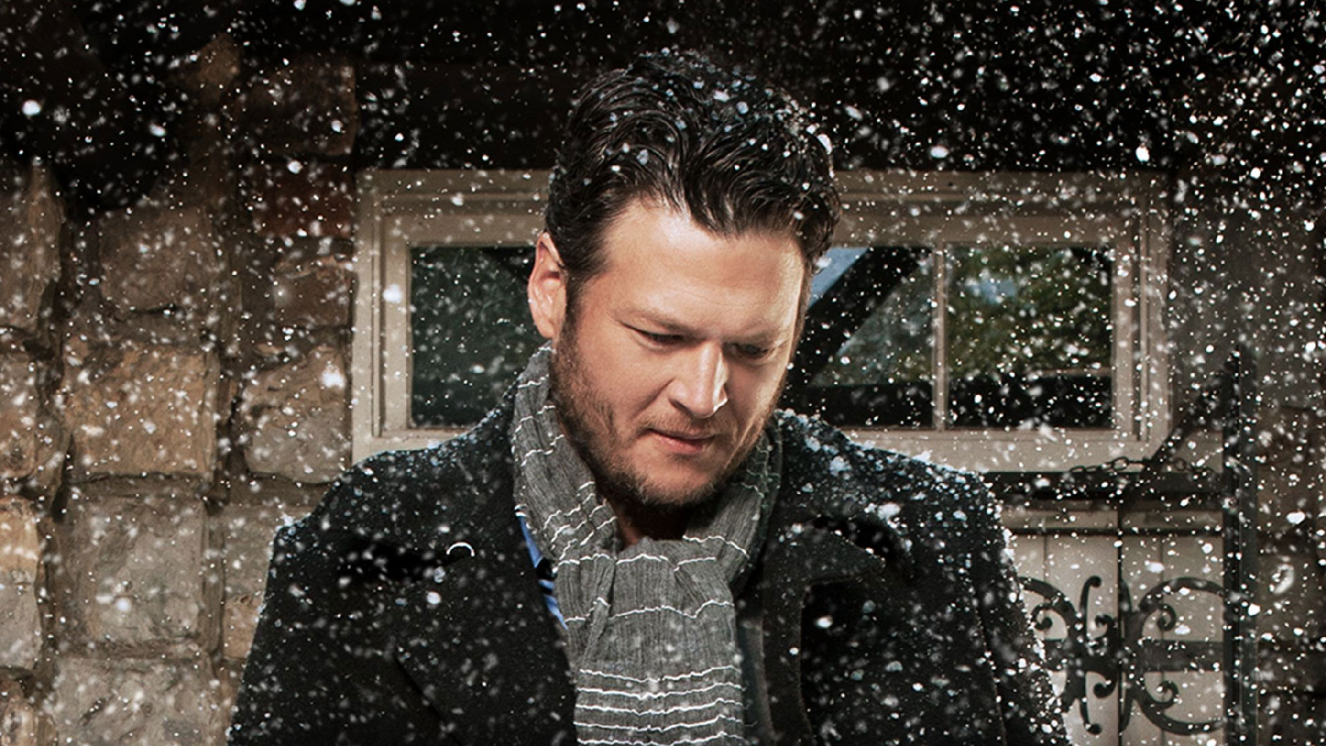 Blake Shelton Cheers it's Christmas Super Deluxe