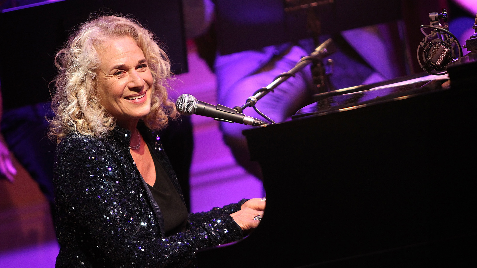 Honoree Carole King performs at the 2013 Library Of Congress Gershwin Prize Tribute Concert at the Thomas Jefferson Building on May 21, 2013 in Washington, DC.