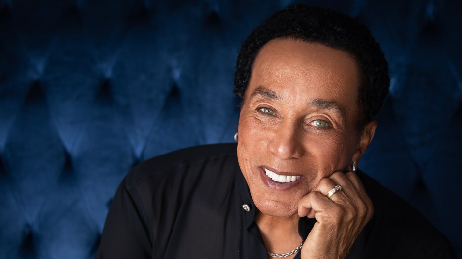 Smokey robinson to appear at siriusxm town hall event in detroit