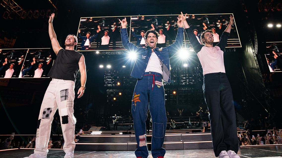 jonas brothers yankee stadium