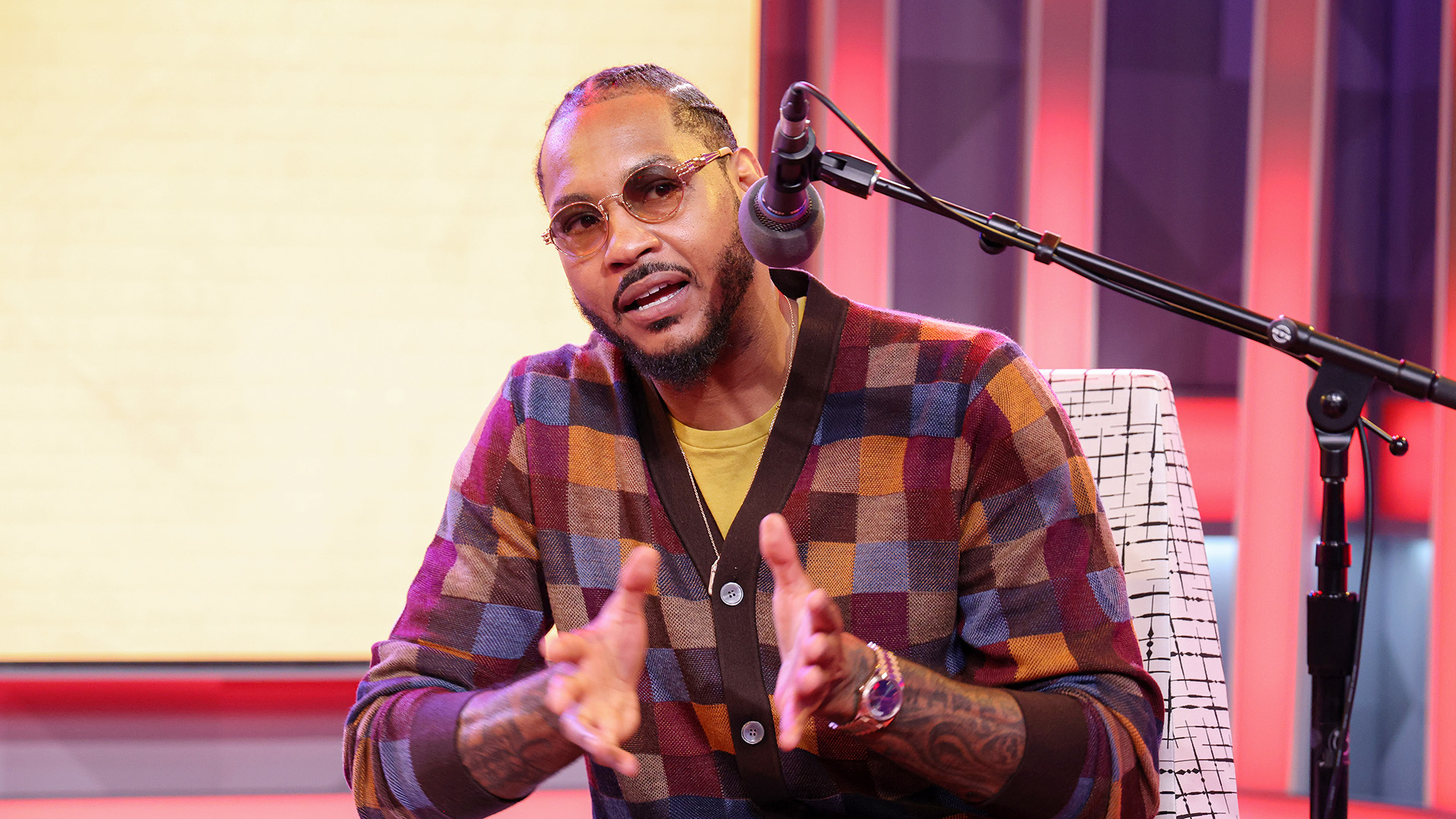 MIAMI BEACH, FLORIDA - SEPTEMBER 13: Carmelo Anthony is seen during the live taping of SiriusXM's "Gold Minds With Kevin Hart" at the SirusXM Miami studio on September 13, 2023 in Miami Beach, Florida. (Photo by Alexander Tamargo/Getty Images for SiriusXM)