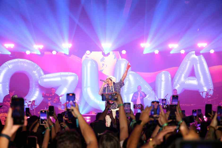 MIAMI, FLORIDA - OCTOBER 10: Ozuna performs on stage during SiriusXM & Pandora Present El Pulso at Ice Palace Film Studios on October 10, 2023 in Miami, Florida. (Photo by Alexander Tamargo/Getty Images for SiriusXM)