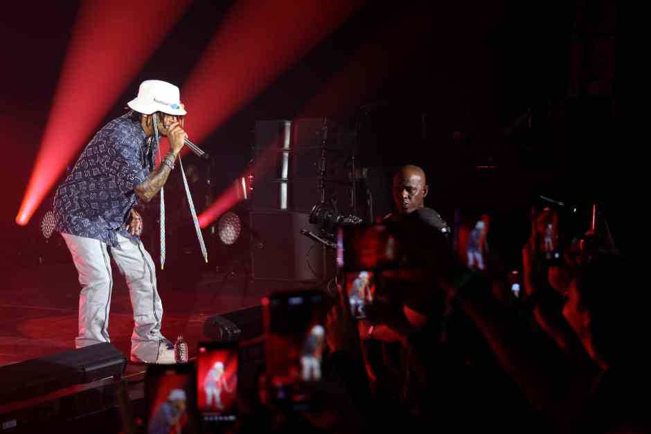 MIAMI, FLORIDA - OCTOBER 10: Ozuna performs on stage during SiriusXM & Pandora Present El Pulso at Ice Palace Film Studios on October 10, 2023 in Miami, Florida. (Photo by Alexander Tamargo/Getty Images for SiriusXM)