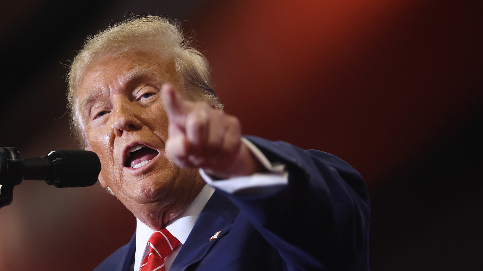 Listen to Donald Trump's Fox News Town Hall Live from Iowa