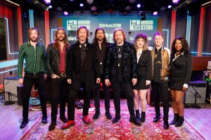 the black crowes on the howard stern show in siriusxm's nashville studios