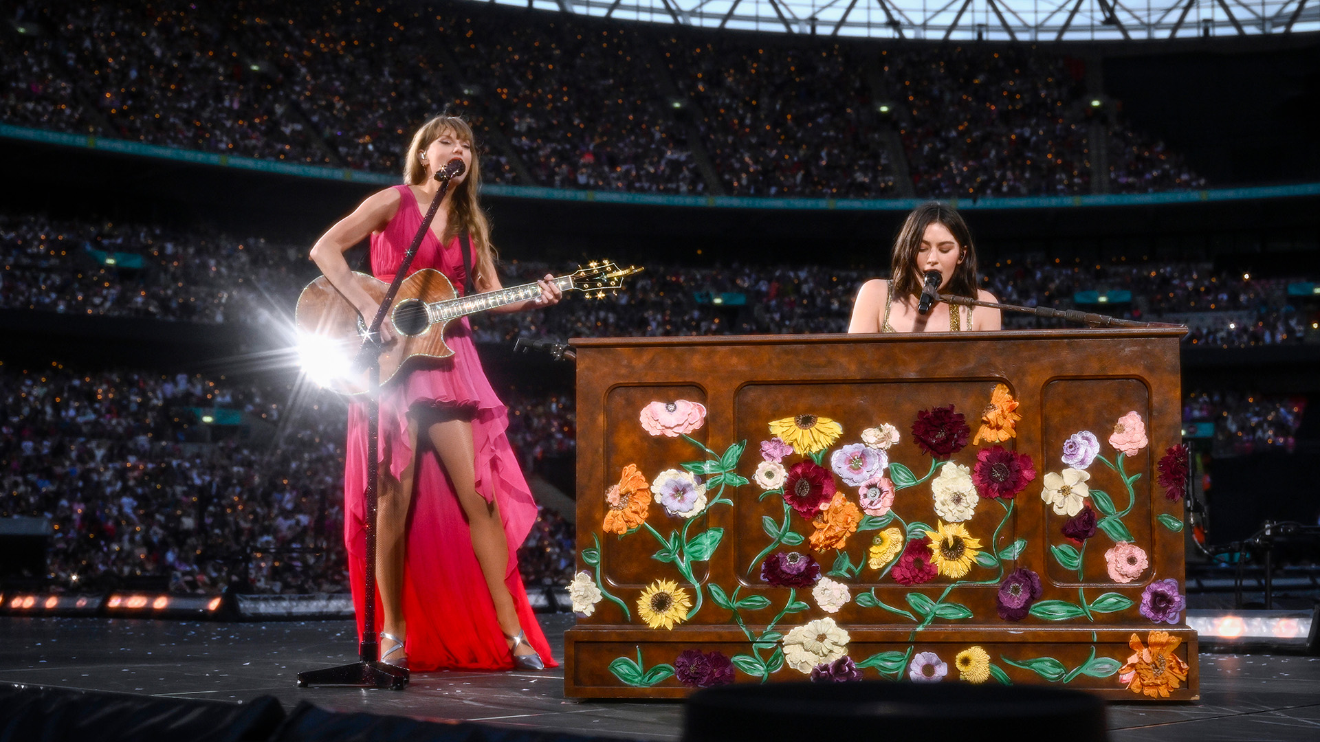 LONDON, ENGLAND - JUNE 23: EDITORIAL USE ONLY. NO BOOK COVERS. (EDITORS NOTE: Image has been created using a starburst filter) Taylor Swift and Gracie Abrams perform on stage during "Taylor Swift | The Eras Tour" at Wembley Stadium on June 23, 2024 in London, England. (Photo by Gareth Cattermole/TAS24/Getty Images for TAS Rights Management )
