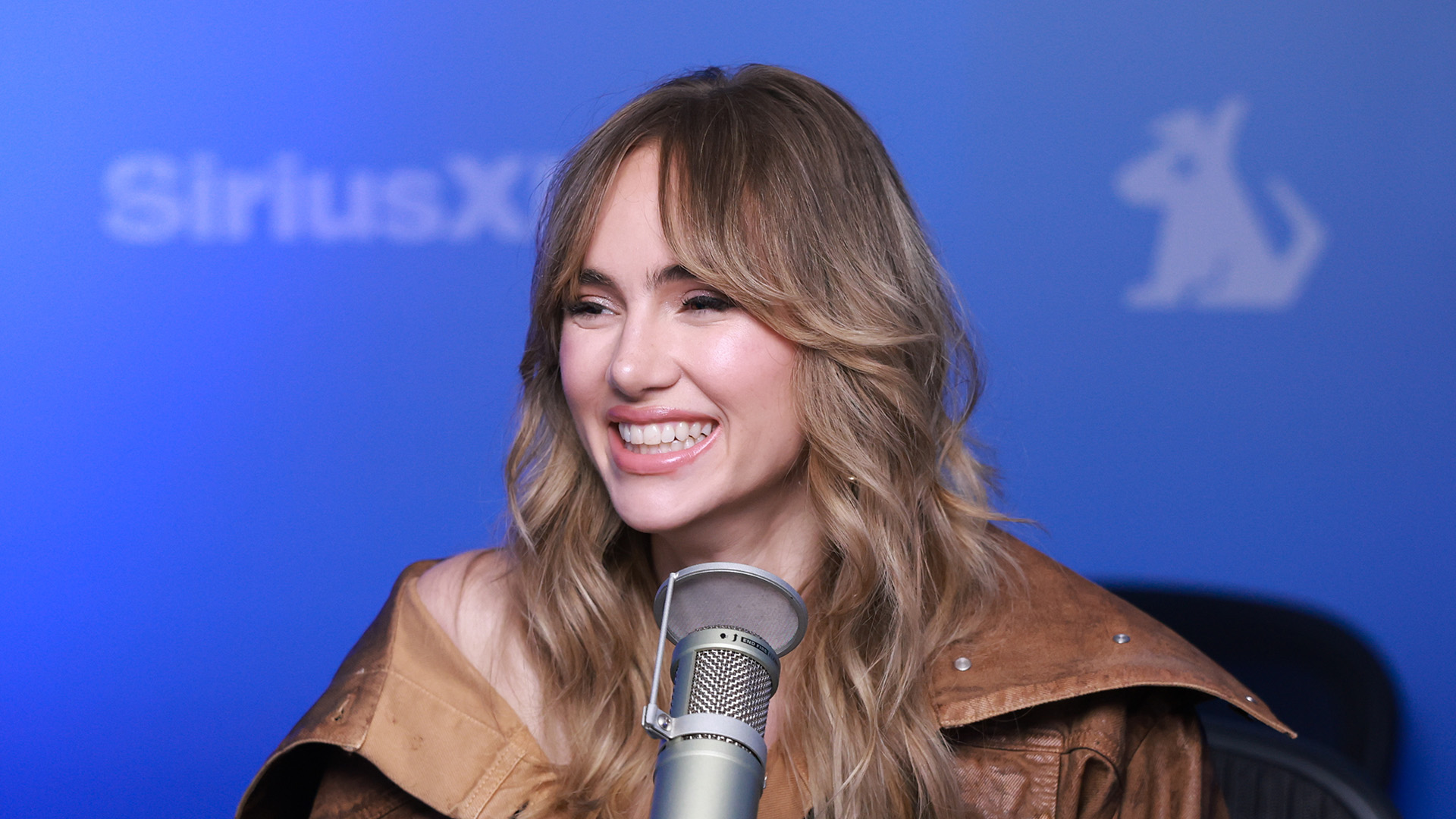 Suki Waterhouse Shares Funny Reason She Kept Opening for Taylor Swift a Secret