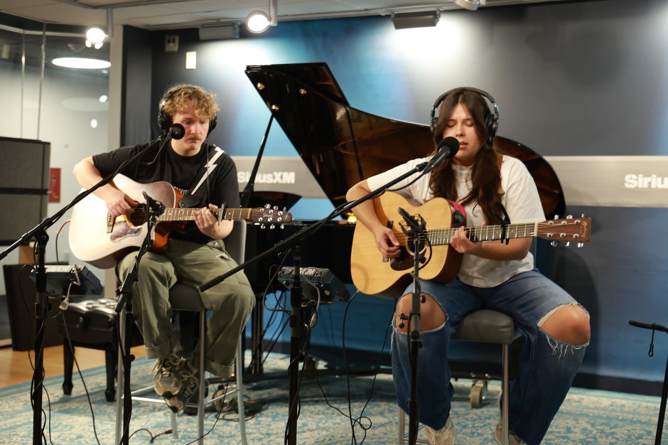 Gigi Perez performs live at the SiriusXM Studios - November 2024