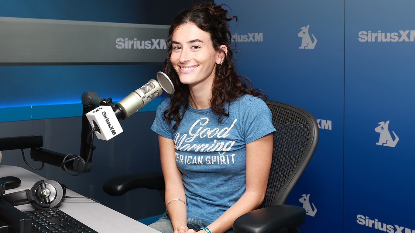 Stella Lefty Breaks Down Lean In Kiss Me Lyrics and Songwriting Process in SiriusXM Interview - News Directory 3